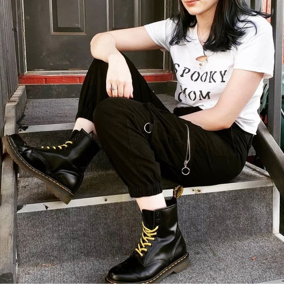 Dr. Martens 1460 WOMEN'S SMOOTH LEATHER LACE UP BOOTS SIZE 10 - Picture 6 of 11